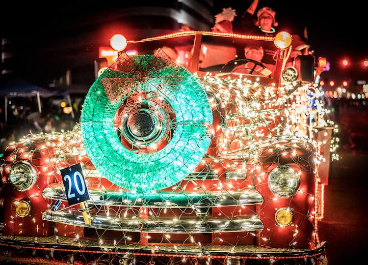 APS Electric Light Parade To Return to Central Phoenix on Saturday